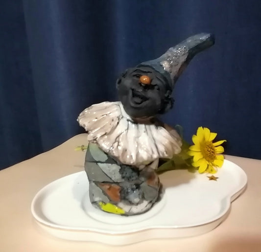 Personnage raku le clown au chapeau bleu by Sandrine De Zorzi